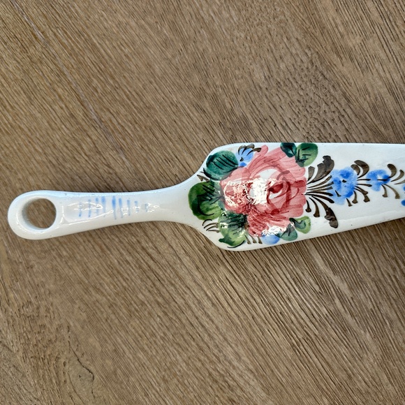 Vintage pie/dessert server, handpainted, from Italy - Picture 2 of 4